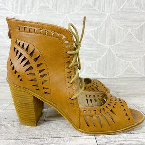 Catherine Malandrino Sz 9 Brown Faux Leather Perforated Lace Up Heel Sandals